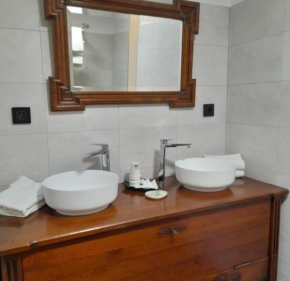 4인용 스탠다드 룸, Hôtel Berceau Du Vigneron