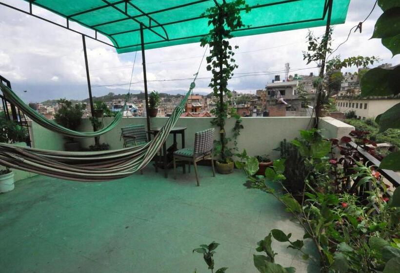 اتاق استاندارد سه نفره, Metro Eco