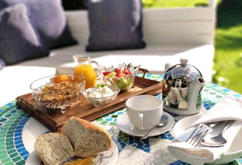 خانه 1 خوابه, Moon Gate Villa