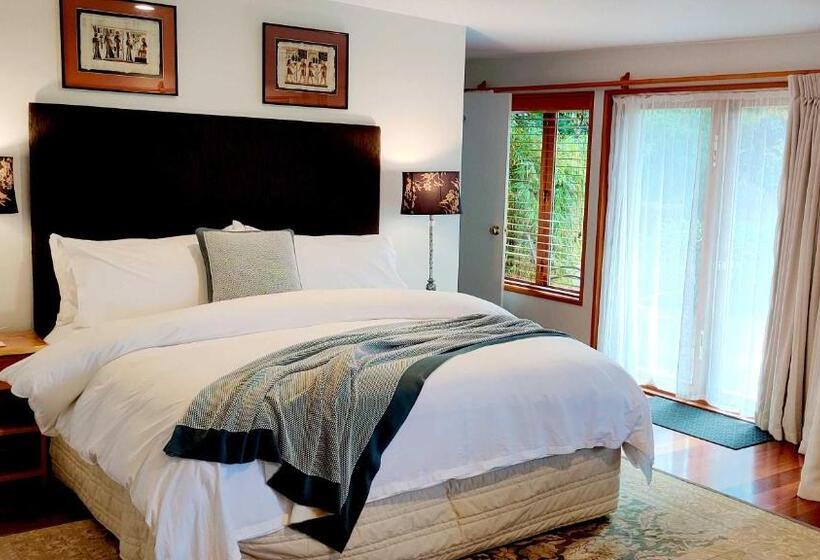 سوئیت پریمیوم, Moon Gate Villa