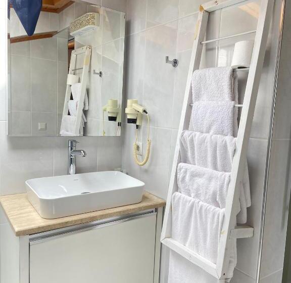 غرفة إقتصادية, Narr