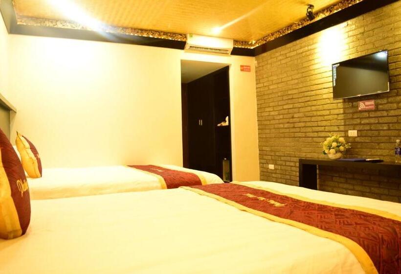 اتاق استاندارد چهار تخته, Phuong Nam