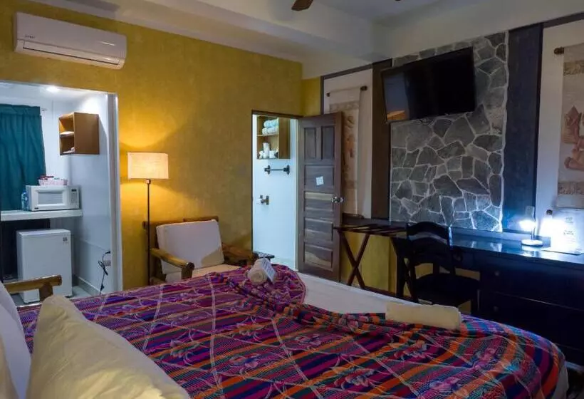 اتاق لوکس با بالکن, Rumors Resort