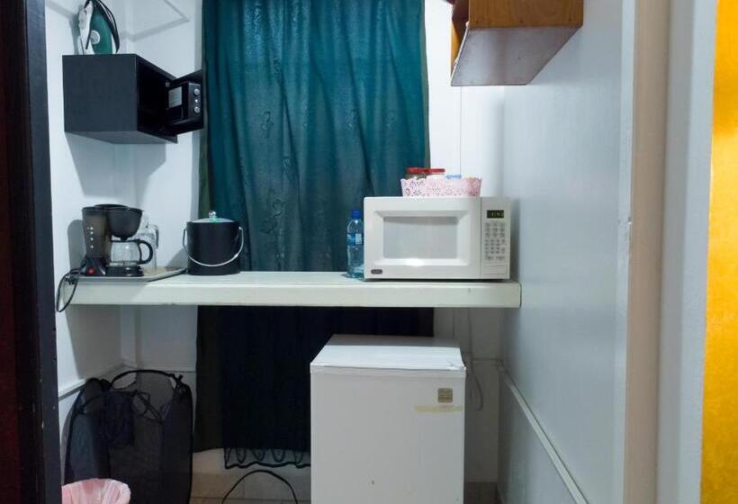 חדר דחוקס עם מיטת קינג, Rumors Resort