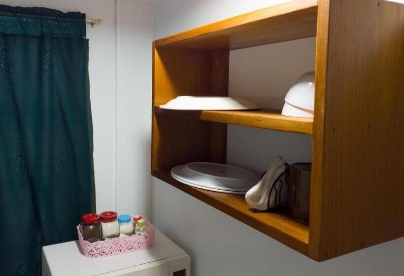 חדר דחוקס עם מיטת קינג, Rumors Resort