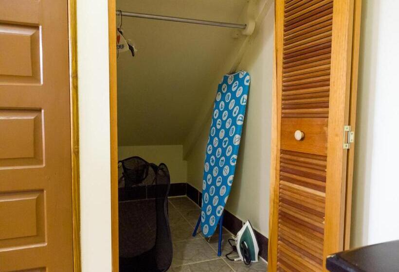 חדר סטנדרט יחיד עם מרפסת, Rumors Resort