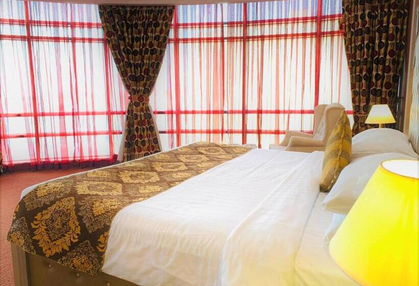 سوییت اجرایی, Sapphire Plaza