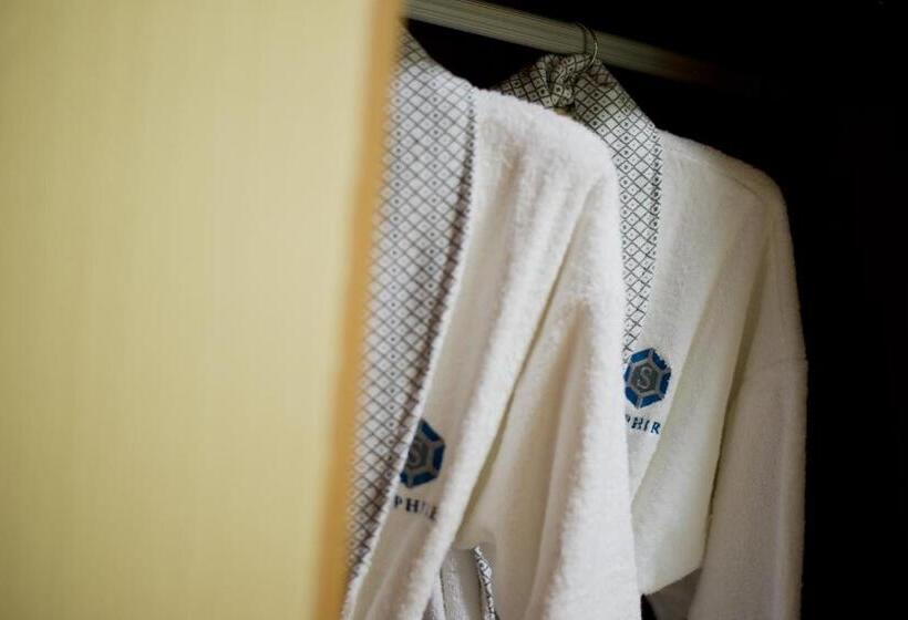 اتاق لوکس, Sapphire Plaza