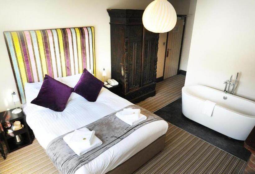 غرفة سوبيريور, The Red Lion