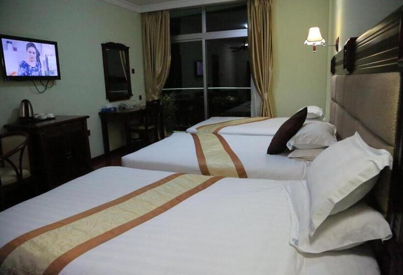 اتاق لوکس, Trinity