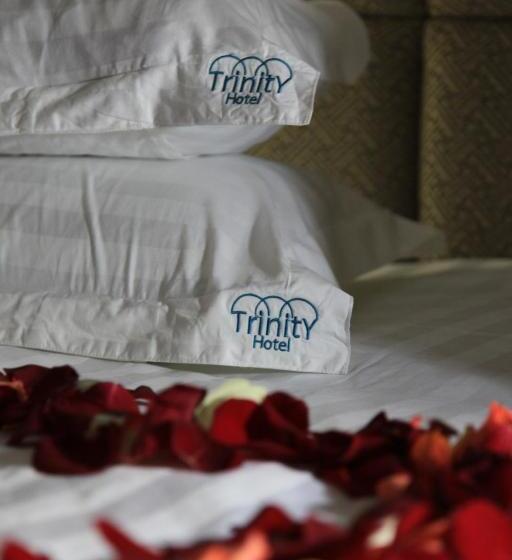 سوییت جونیور با بالکن, Trinity