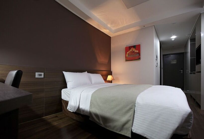 Quarto Estandar, Urban Place Gangnam