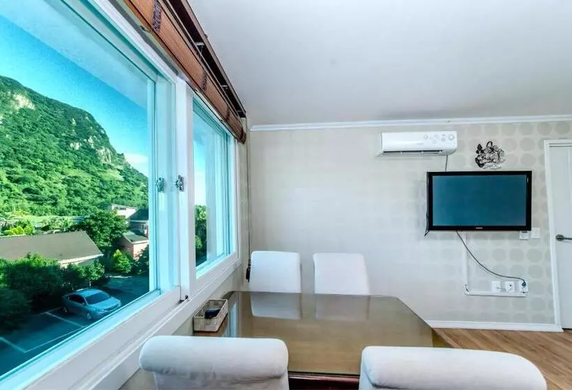 3ベッドルームアパートメント, Mirvill Pension