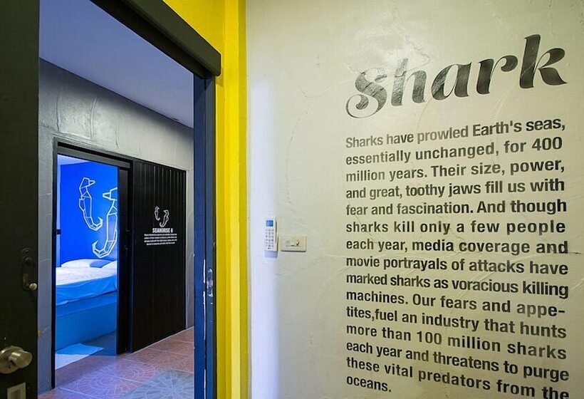 Кровать в Общей Комнате, Monkey Dive Hostel Khaolak