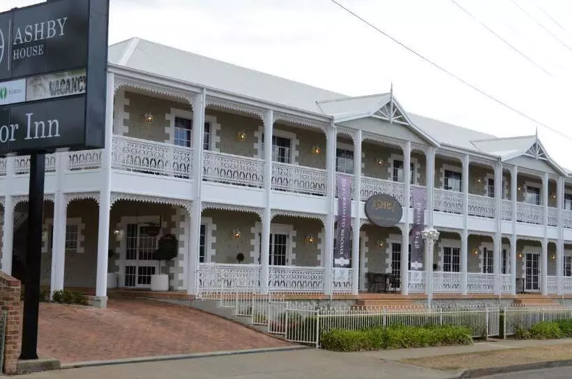 سوئیت پریمیوم, Quality Inn Ashby House Tamworth