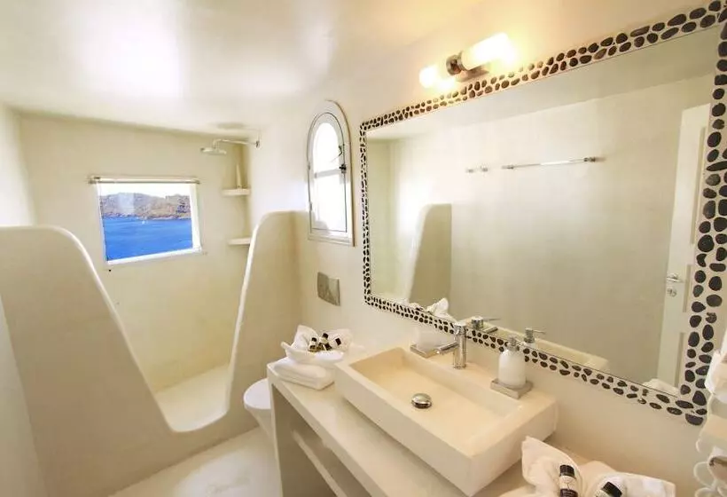 سوییت سوپریور با چشم‌انداز دریا, Onar Villas