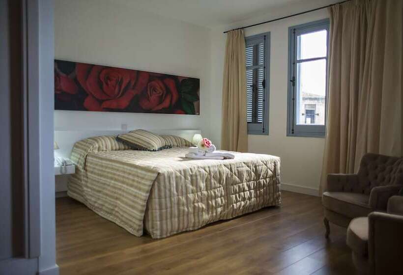 Monolocale Deluxe, Operetta House