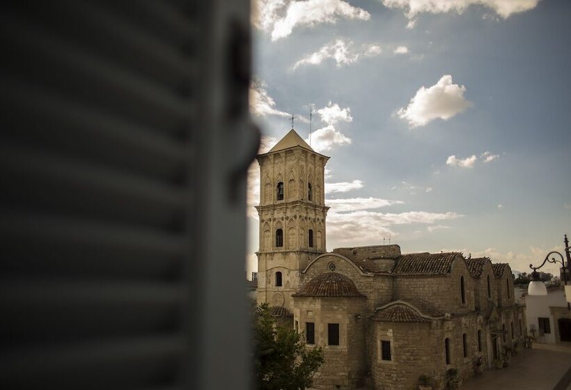 Monolocale Deluxe, Operetta House