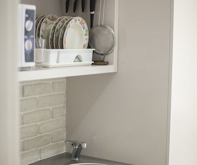 Monolocale Deluxe, Operetta House