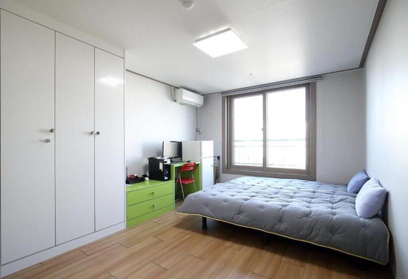 スタンダードルーム, Sb House