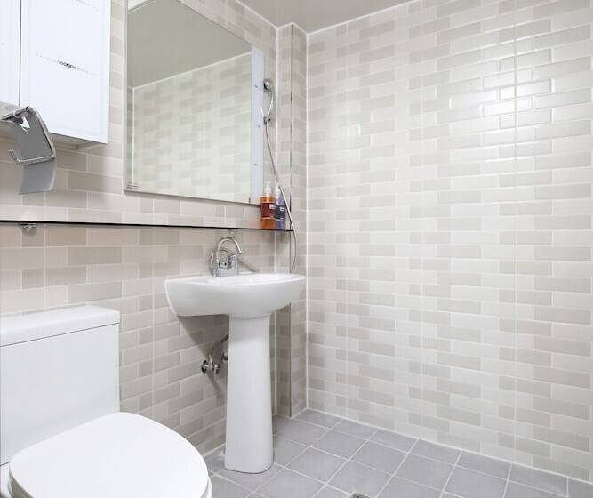 スタンダードルーム, Sb House