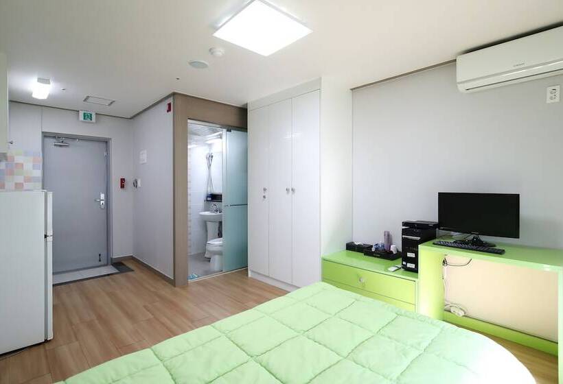 スタンダードルーム, Sb House