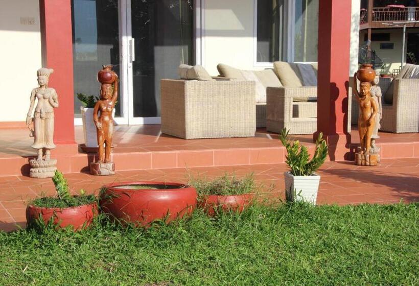 شقة عائلية, Villa Vedici