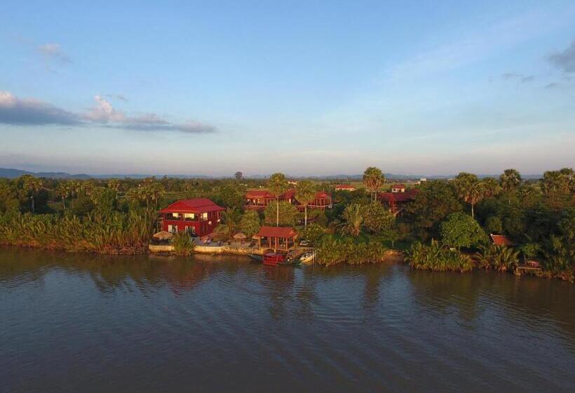 جناح مطل على البحر, Villa Vedici