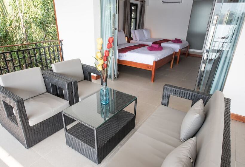 جناح مطل على البحر, Villa Vedici