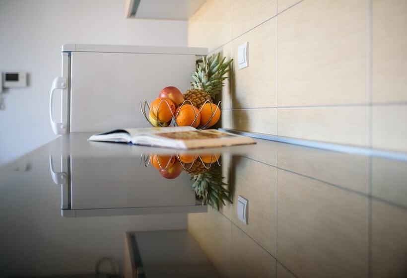 Люкс Комфорт, California Apartments