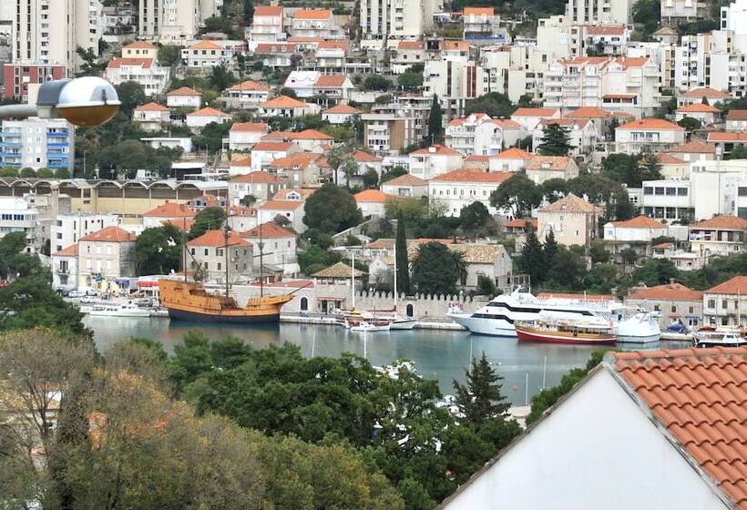 Люкс Повышенной Комфортности, California Apartments