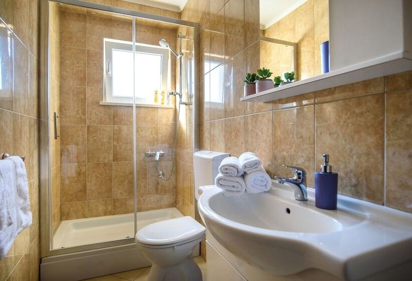 Люкс Комфорт, California Apartments