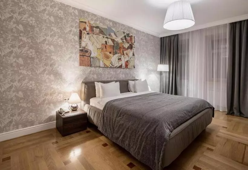استودیوی استاندارد, Apartments City