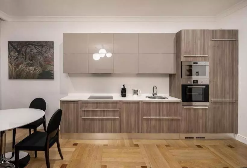 استودیوی استاندارد, Apartments City