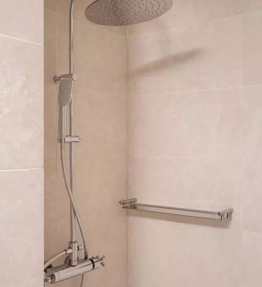 استودیوی استاندارد, Apartments City
