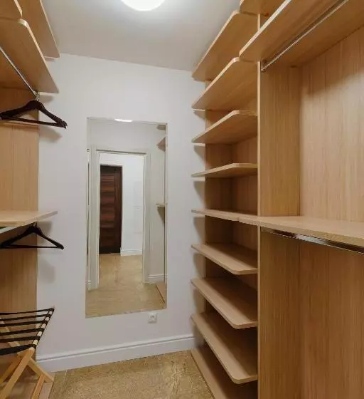 استودیوی استاندارد, Apartments City