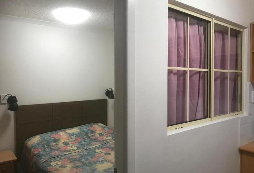 דירת חדר, Edgecliff Lodge Motel