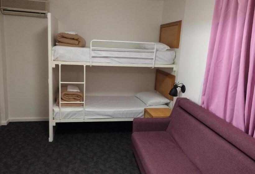 דירת חדר, Edgecliff Lodge Motel