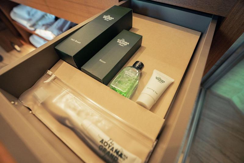 חדר משפחתי, Edgecliff Lodge Motel