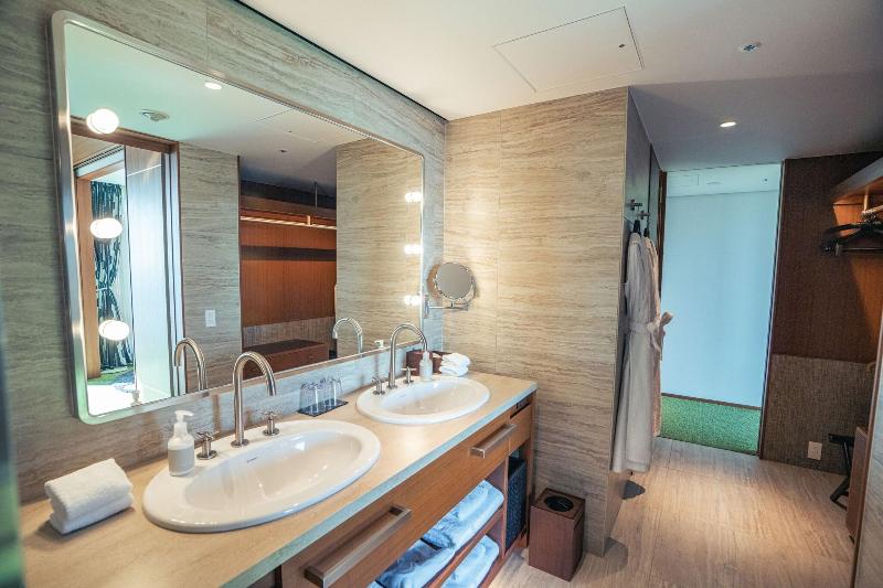 패밀리 룸, Edgecliff Lodge Motel