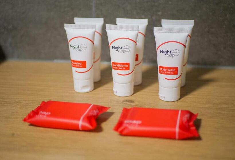 家庭工作室, Nightcap At Hinterland Hotel Nerang