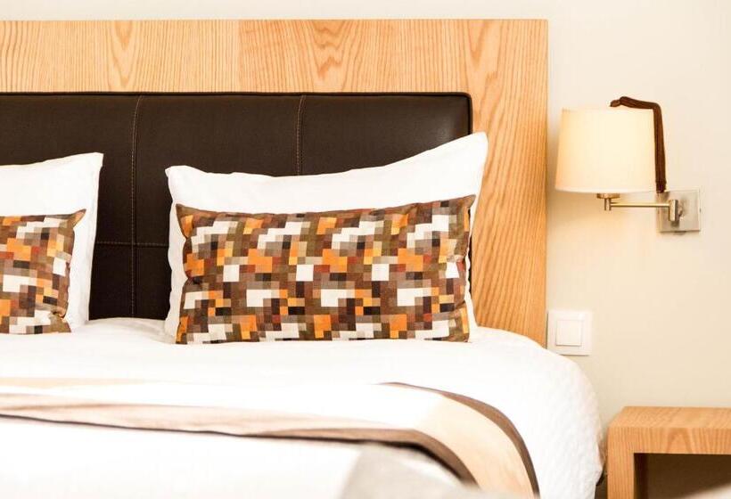 سوئیت با بالکن, Le Pietri Urban