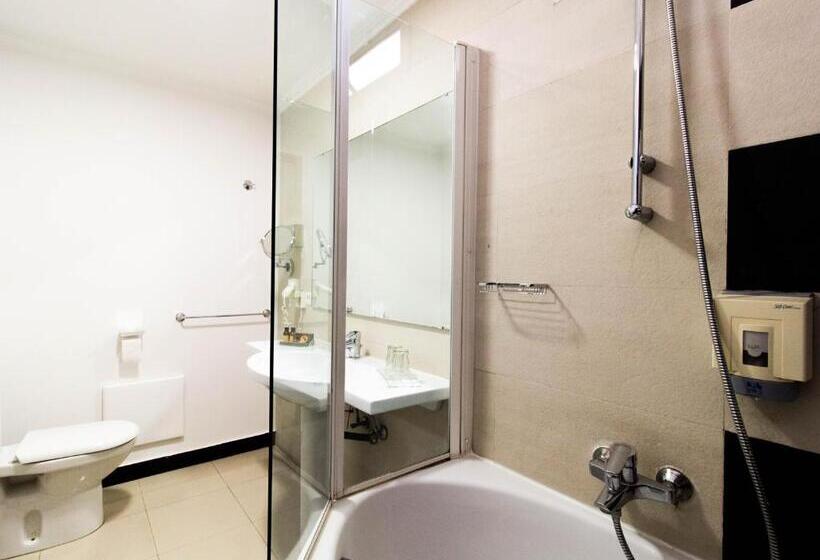 سوئیت با بالکن, Le Pietri Urban