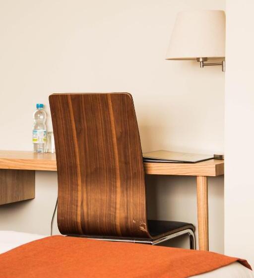 اتاق کلاس بیزنس, Le Pietri Urban