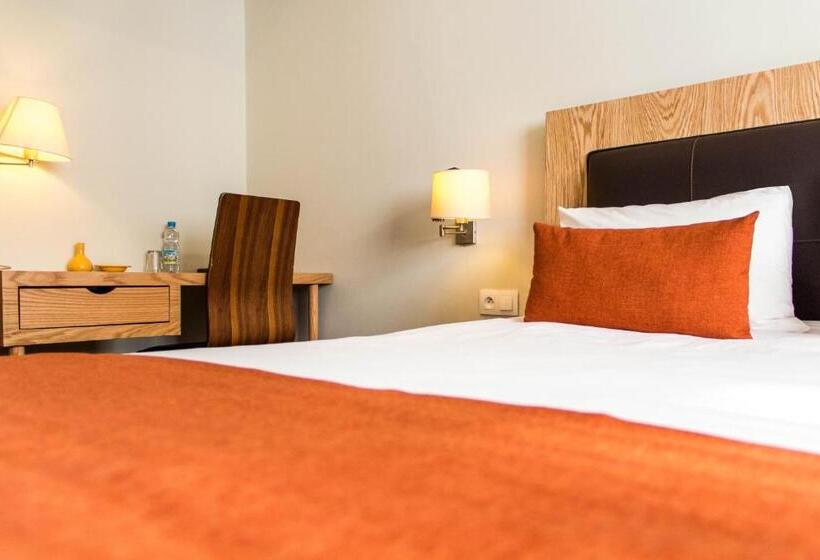 اتاق کلاس بیزنس, Le Pietri Urban