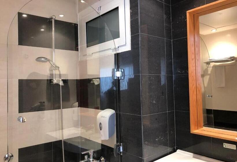 اتاق کلاس بیزنس, Le Pietri Urban