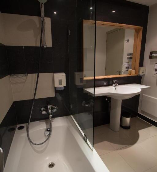 اتاق استاندارد سه نفره, Le Pietri Urban