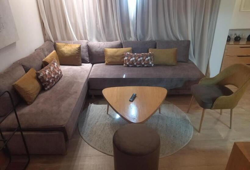 سوییت خانوادگی, Le Pietri Urban