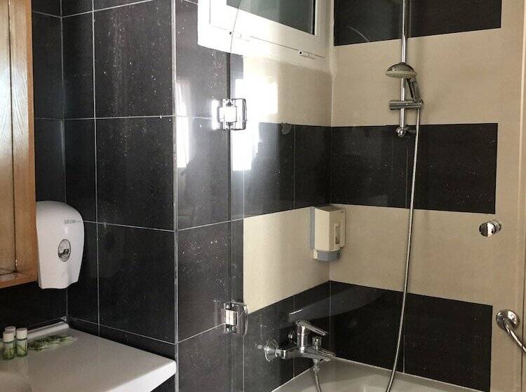 اتاق کلاس بیزنس, Le Pietri Urban