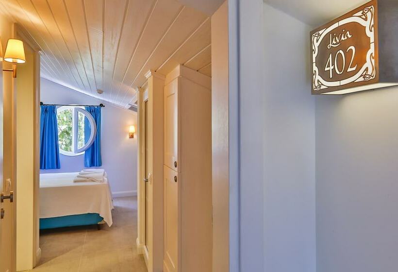 اتاق استاندارد با چشمانداز کوهستان, Livia